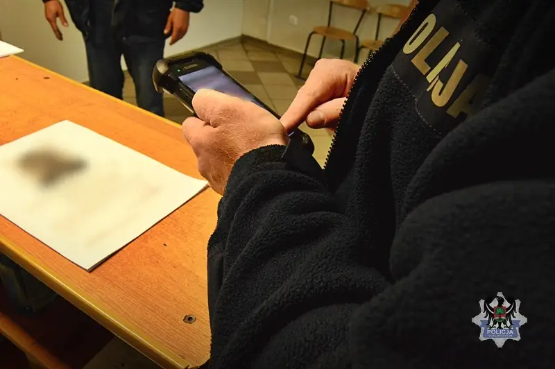 Czterej poszukiwani mężczyźni zatrzymani przez policję w Wałbrzychu