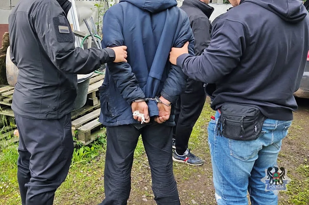 Zatrzymania dziewięciu poszukiwanych w Wałbrzychu, dwie osoby z narkotykami