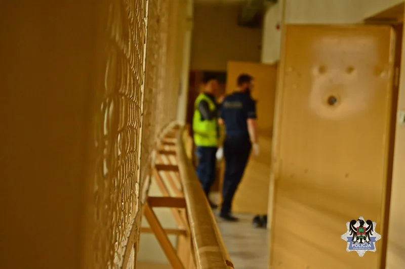 Mężczyzna w wieku 36 lat oskarżony o sprzedaż podrobionych okularów w internecie