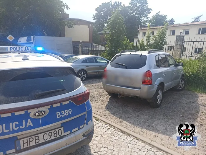 Zatrzymanie dwóch kierowców pod wpływem substancji - jeden nietrzeźwy, drugi pod wpływem narkotyków
