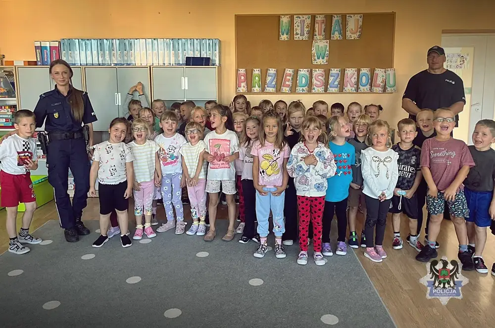 Lekcja bezpieczeństwa dla przedszkolaków w Czarnym Borze
