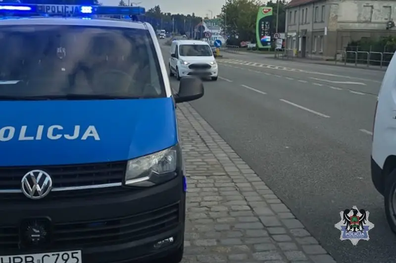 Zatrzymany za przekroczenie prędkości. Miał cofnięte uprawnienia i sądowy zakaz