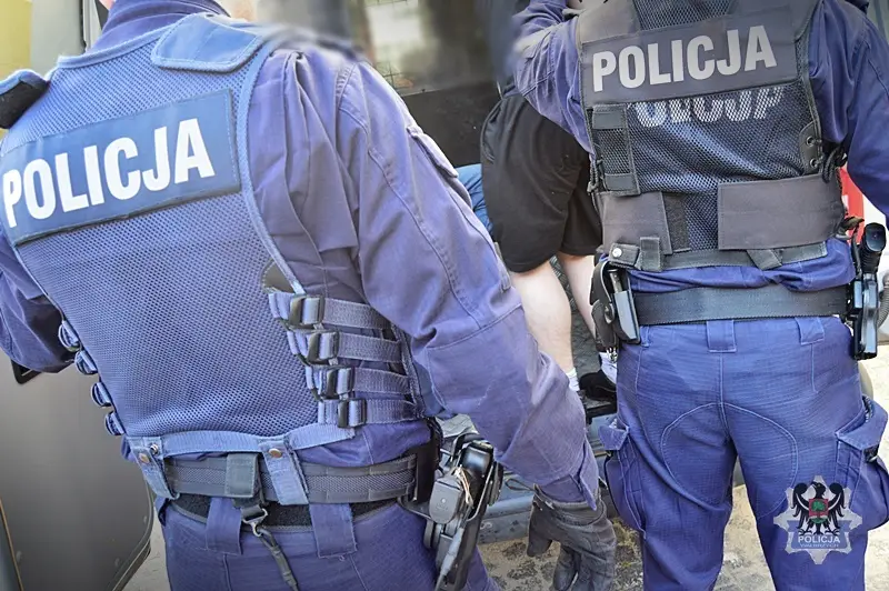 41-letni mężczyzna poszukiwany listem gończym ujęty i skazany na pół roku więzienia