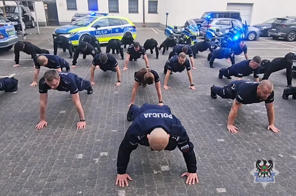 Wałbrzyscy policjanci angażują się w charytatywną akcję