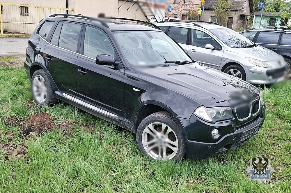 Zatrzymany kierowca przekroczył prędkość i był poszukiwany w sprawie kradzieży samochodu