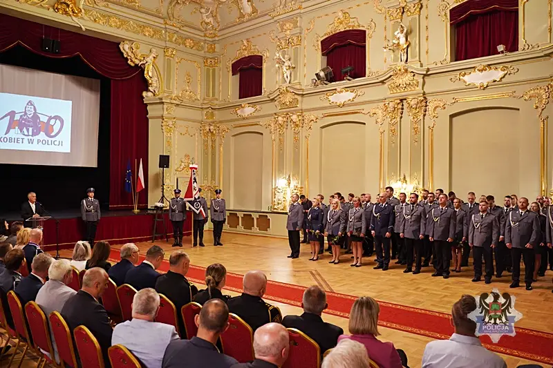 Obchody Święta Policji w Teatrze Zdrojowym w Szczawnie-Zdroju