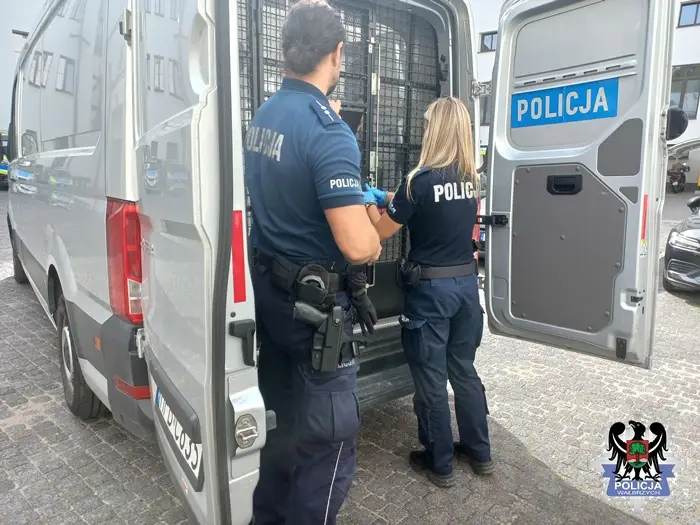 Kolejne zatrzymania osób poszukiwanych przez policję