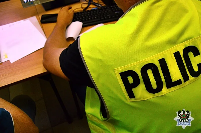 Zatrzymanie sprawcy krótkotrwałego użycia pojazdu przez policjantów z II komisariatu